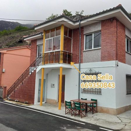 הוילה אריונדס Casa Sella Asturias מראה חיצוני תמונה
