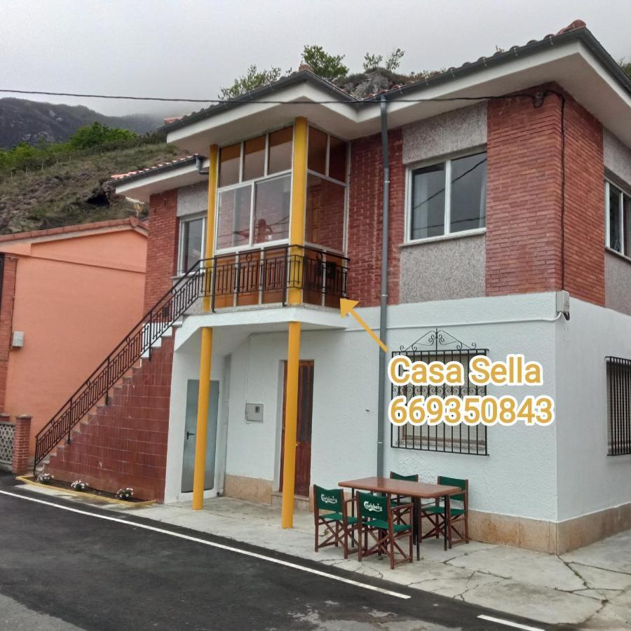 הוילה אריונדס Casa Sella Asturias מראה חיצוני תמונה